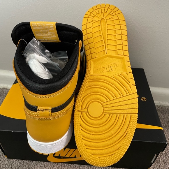 JORDAN 1 RETRO HIGH “POLLEN” GS - Picture 6 of 8